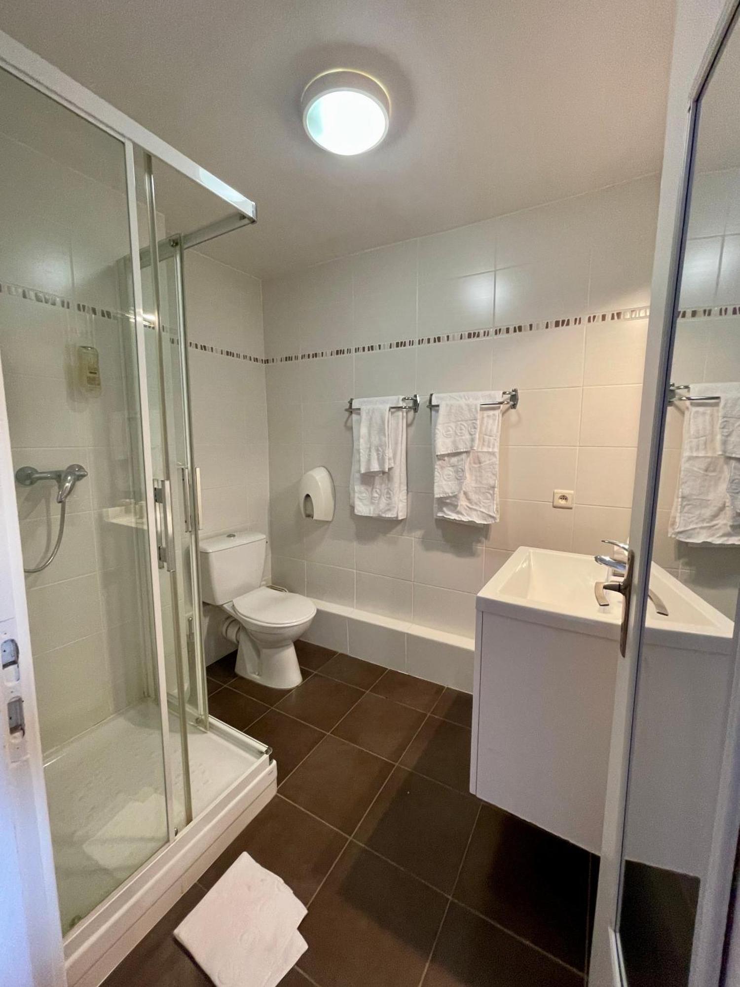 Hotel De France Ferney Voltaire Dış mekan fotoğraf